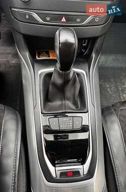 Хетчбек Peugeot 308 2016 в 
