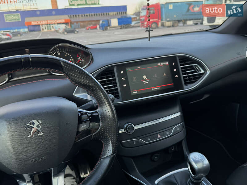 Универсал Peugeot 308 2018 в Львове