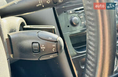 Хэтчбек Peugeot 308 2012 в 