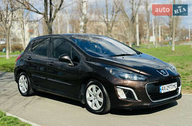 Хэтчбек Peugeot 308 2012 в 