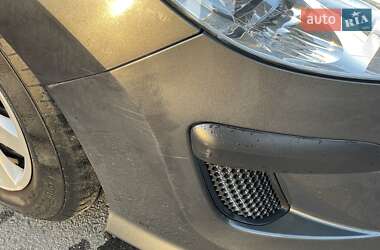 Хетчбек Peugeot 308 2011 в 