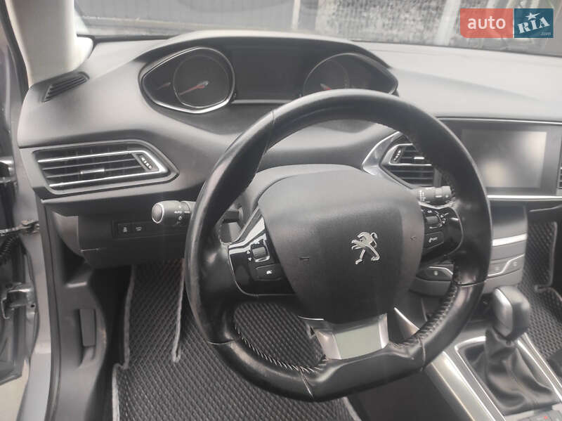 Універсал Peugeot 308 2017 в Дрогобичі