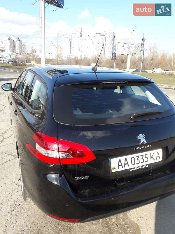 Универсал Peugeot 308 2015 в Киеве