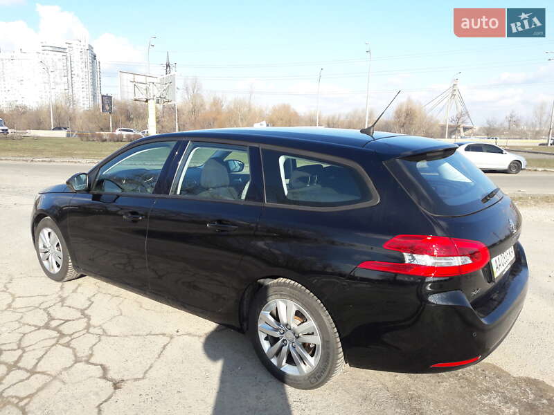 Универсал Peugeot 308 2015 в Киеве