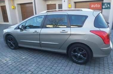 Универсал Peugeot 308 2011 в 