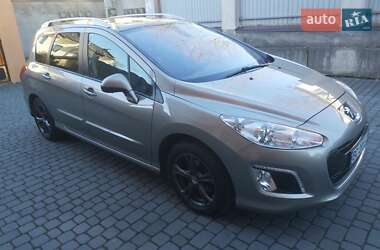 Универсал Peugeot 308 2011 в 