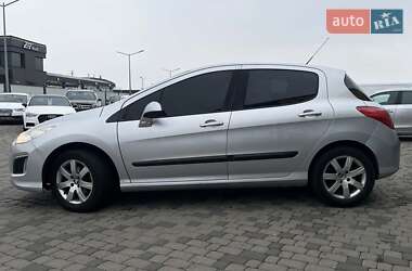Хетчбек Peugeot 308 2013 в 