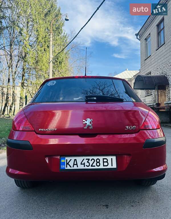 Хэтчбек Peugeot 308 2010 в Киеве