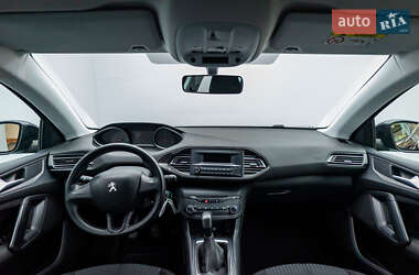 Хэтчбек Peugeot 308 2015 в 