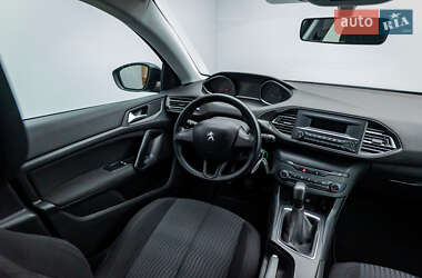 Хэтчбек Peugeot 308 2015 в 