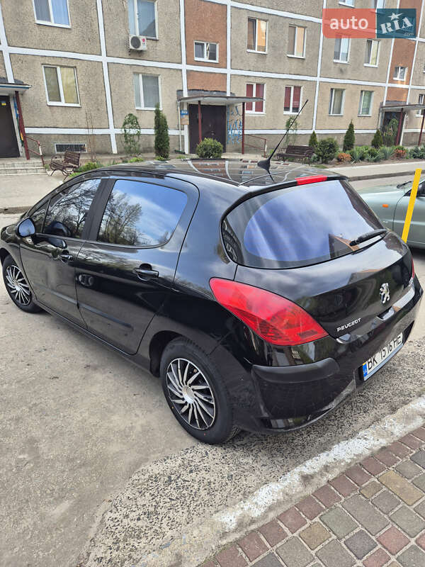 Хетчбек Peugeot 308 2008 в Вараші