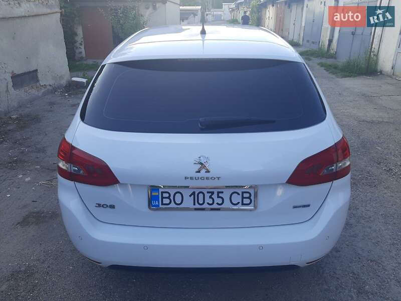 Універсал Peugeot 308 2015 в Тернополі