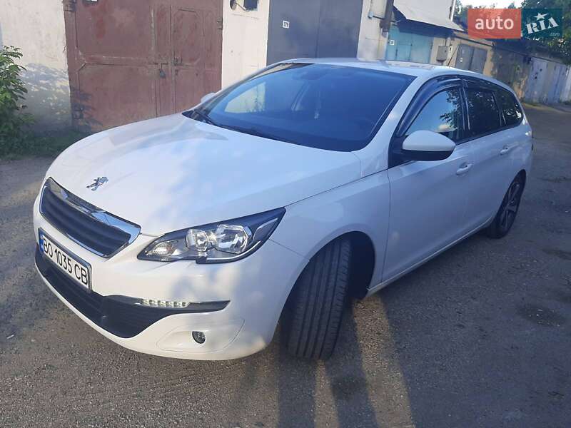 Універсал Peugeot 308 2015 в Тернополі