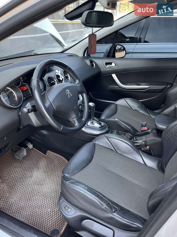 Хетчбек Peugeot 308 2012 в Славуті