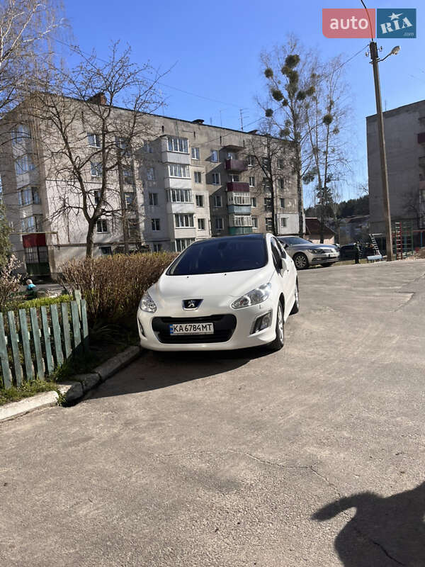 Хетчбек Peugeot 308 2012 в Славуті