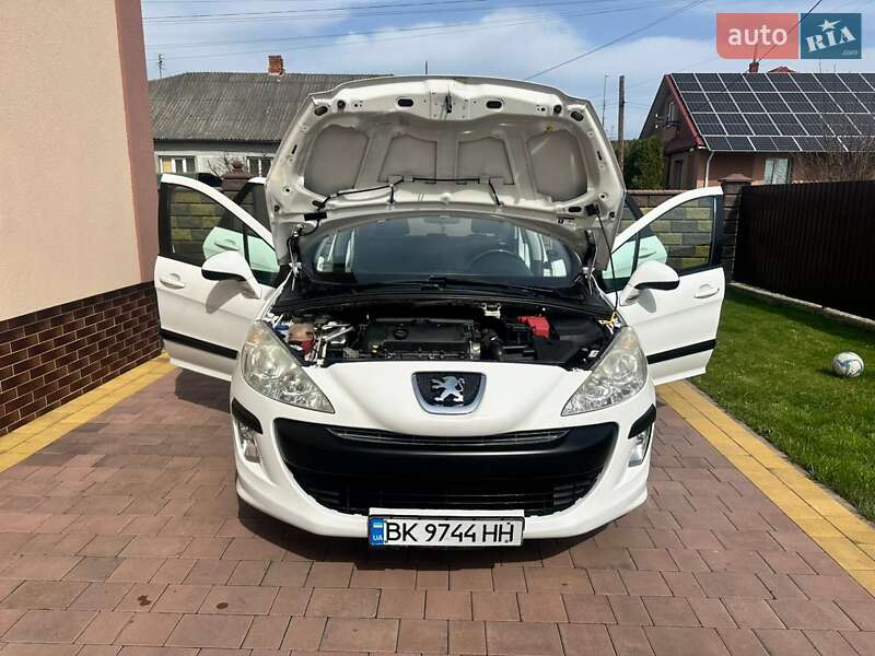 Універсал Peugeot 308 2009 в Дубні