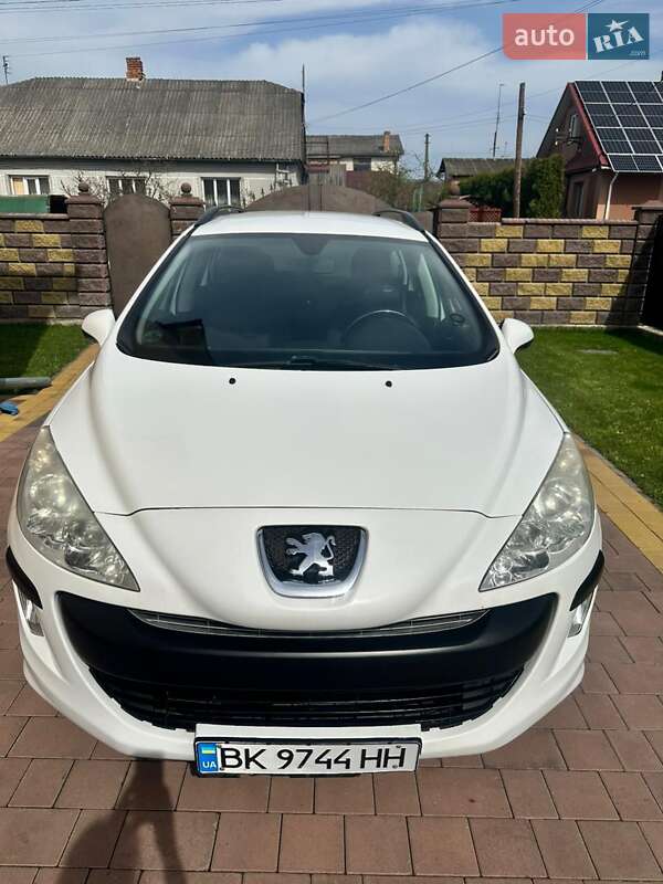 Універсал Peugeot 308 2009 в Дубні