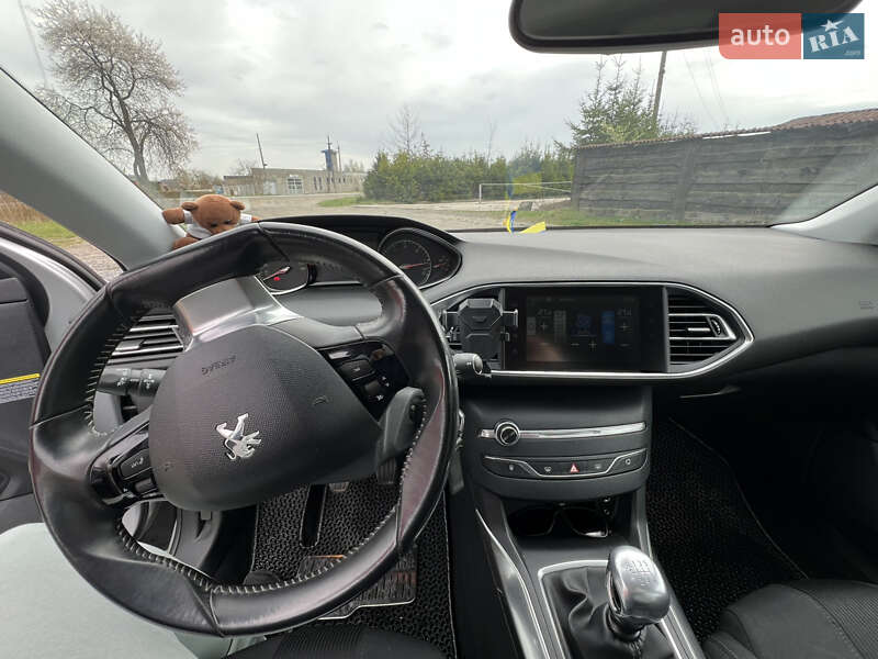 Універсал Peugeot 308 2014 в Києві