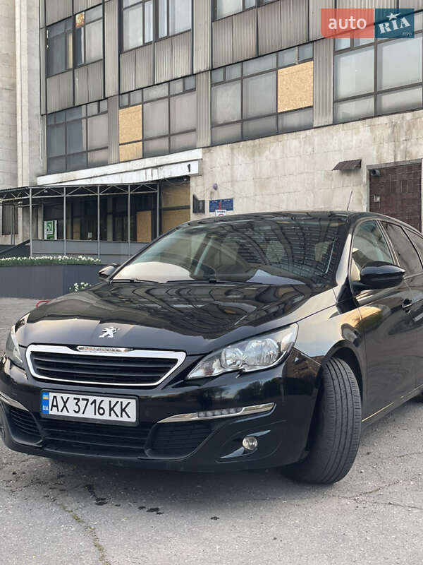 Универсал Peugeot 308 2015 в 