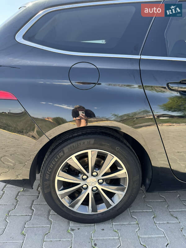 Універсал Peugeot 308 2017 в Радехові