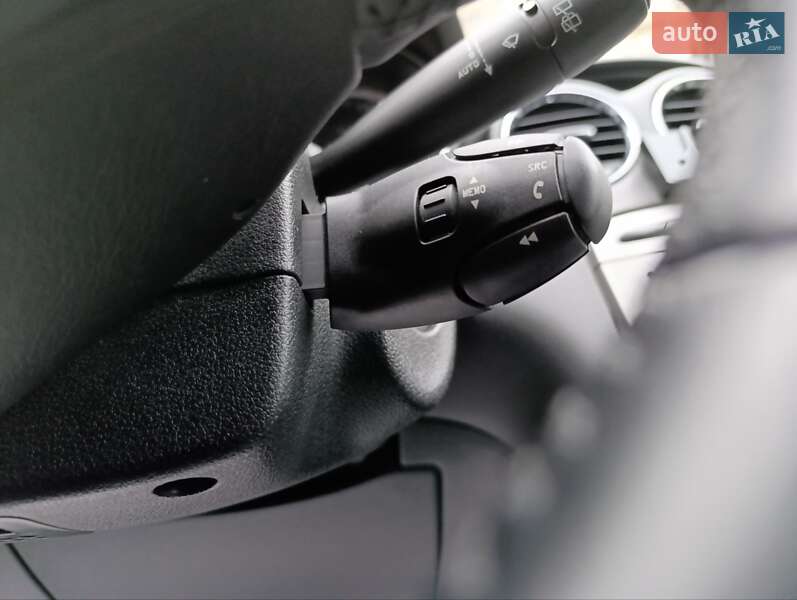 Хэтчбек Peugeot 308 2013 в Киеве
