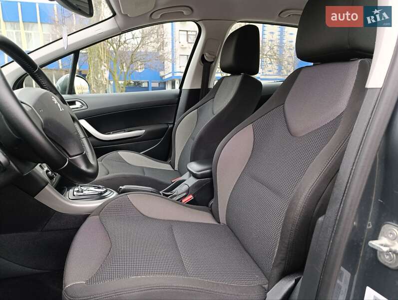 Хэтчбек Peugeot 308 2013 в Киеве