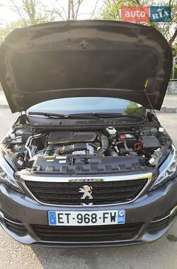 Универсал Peugeot 308 2017 в 