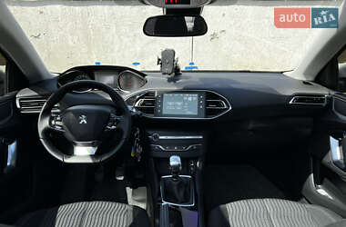 Універсал Peugeot 308 2014 в 
