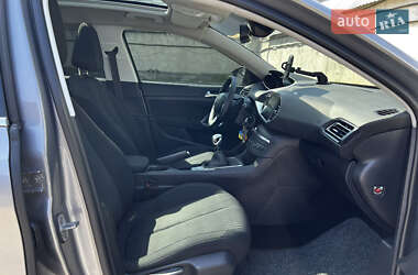 Універсал Peugeot 308 2014 в 