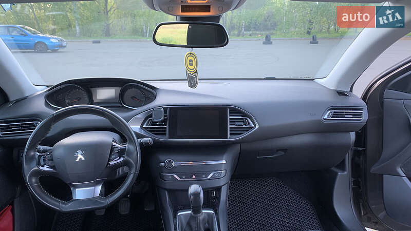 Хетчбек Peugeot 308 2014 в Києві