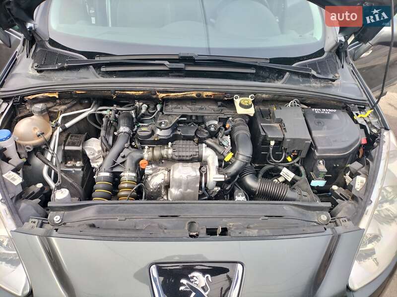 Хэтчбек Peugeot 308 2012 в Ровно