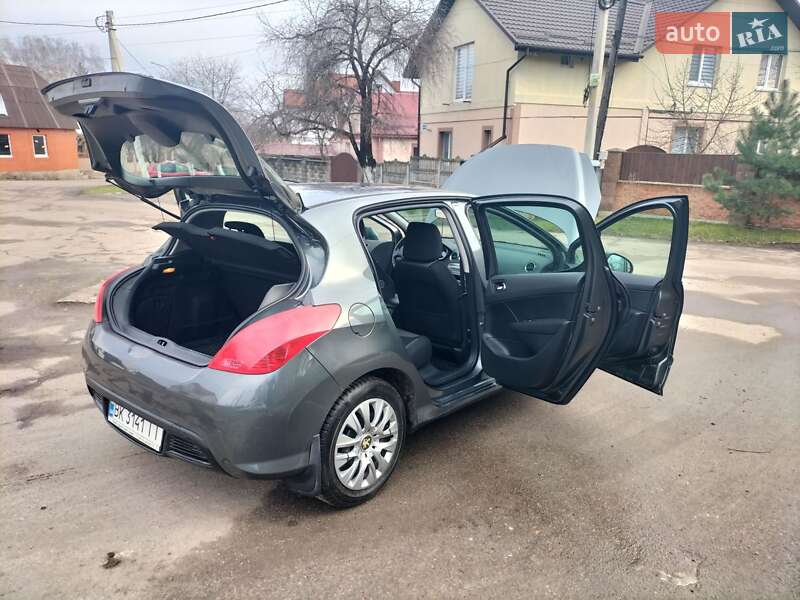 Хэтчбек Peugeot 308 2012 в Ровно