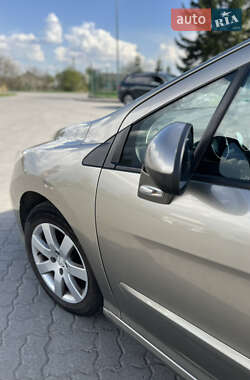 Універсал Peugeot 308 2012 в 