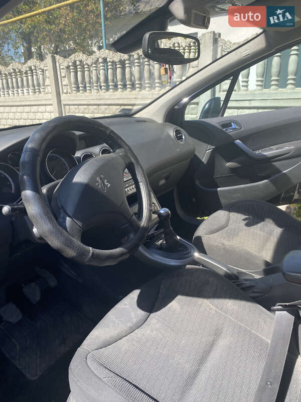 Универсал Peugeot 308 2008 в Лугинах