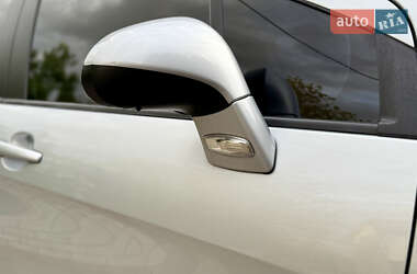 Хэтчбек Peugeot 308 2009 в 