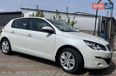 Хетчбек Peugeot 308 2016 в 