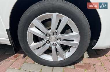 Хетчбек Peugeot 308 2016 в 