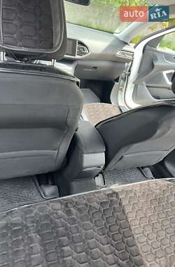 Хетчбек Peugeot 308 2016 в 