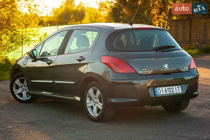 Хэтчбек Peugeot 308 2007 в Костополе