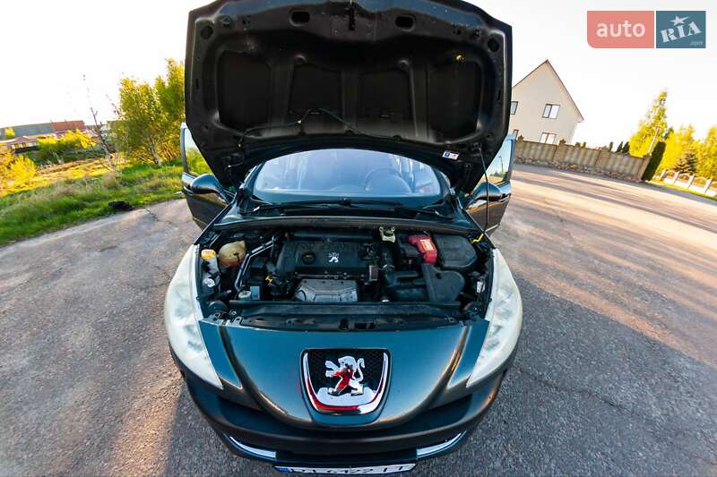 Хэтчбек Peugeot 308 2007 в Костополе