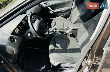 Хэтчбек Peugeot 308 2012 в 