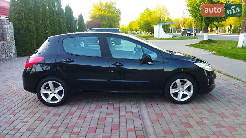 Хэтчбек Peugeot 308 2007 в Староконстантинове