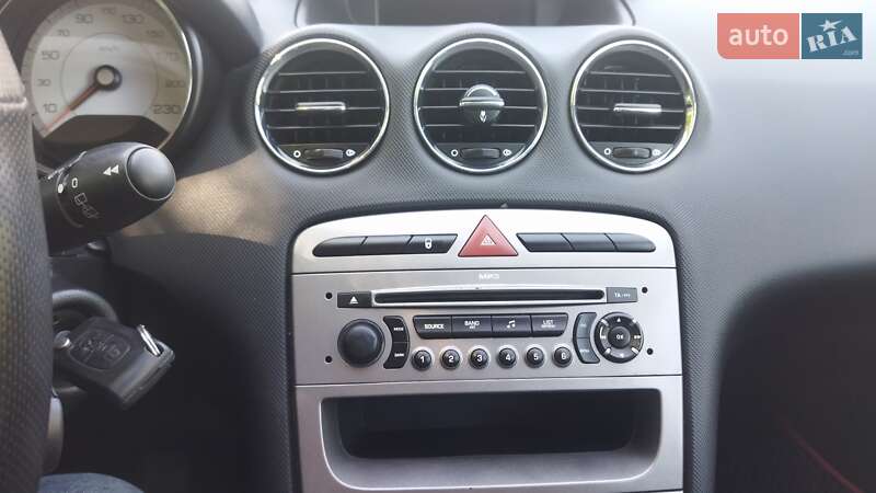 Хэтчбек Peugeot 308 2007 в Староконстантинове