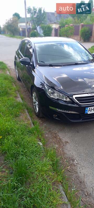 Хэтчбек Peugeot 308 2015 в Киеве