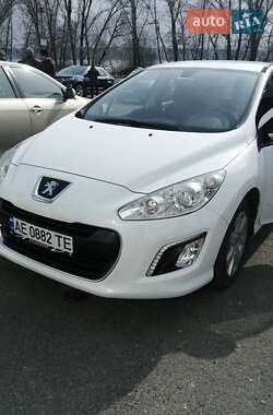 Хетчбек Peugeot 308 2011 в Дніпрі