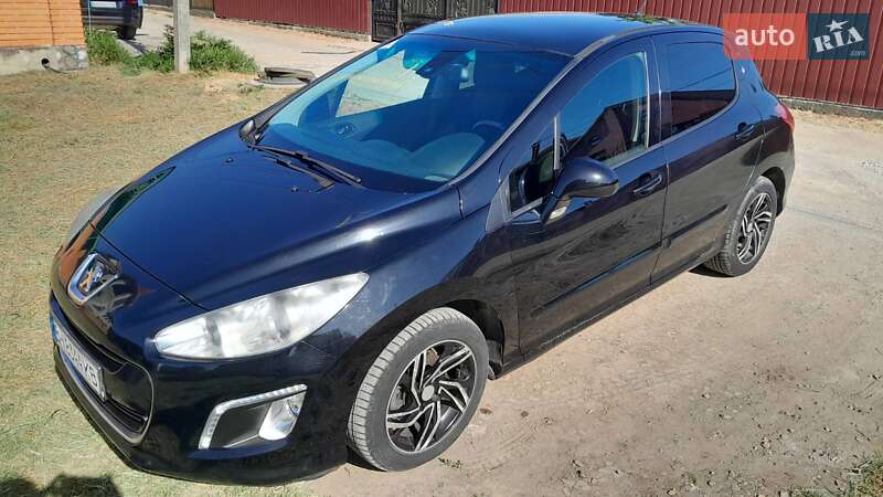 Универсал Peugeot 308 2011 в 