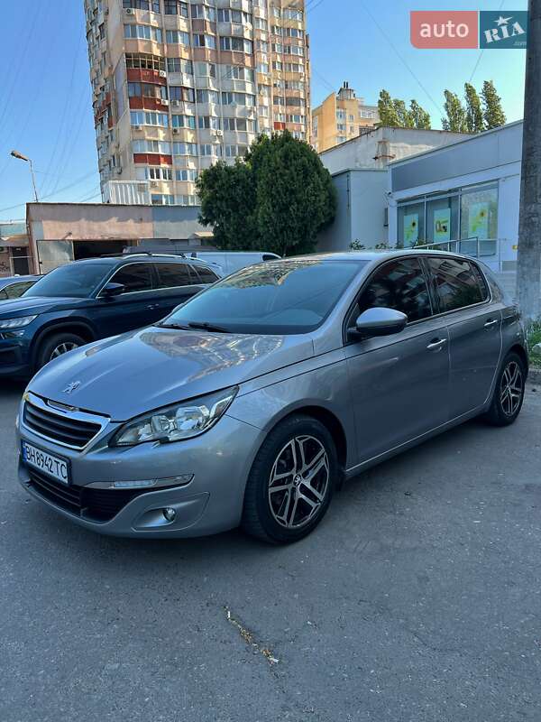 Хетчбек Peugeot 308 2014 в 
