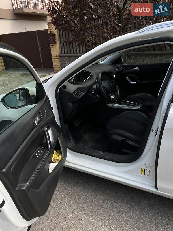 Универсал Peugeot 308 2016 в Киеве