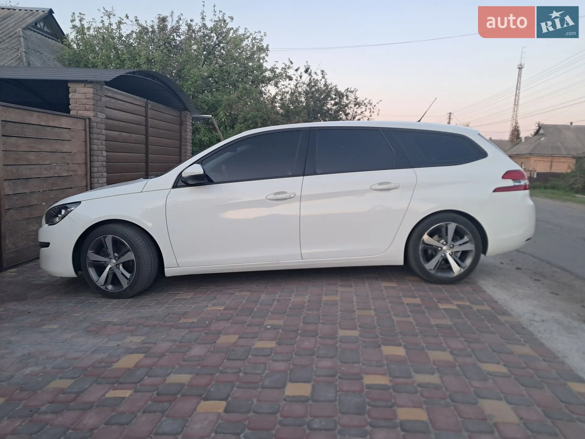 2016 Peugeot 308 - фото 1