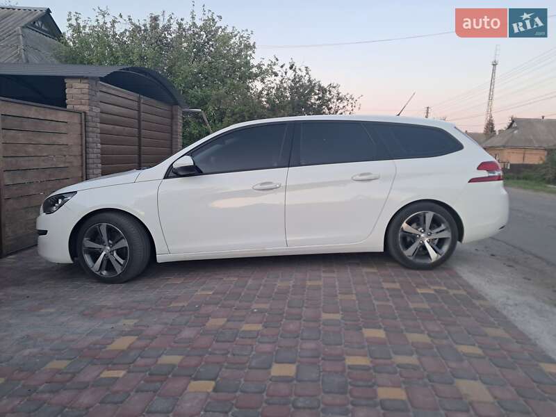 Універсал Peugeot 308 2016 в Олександрівці